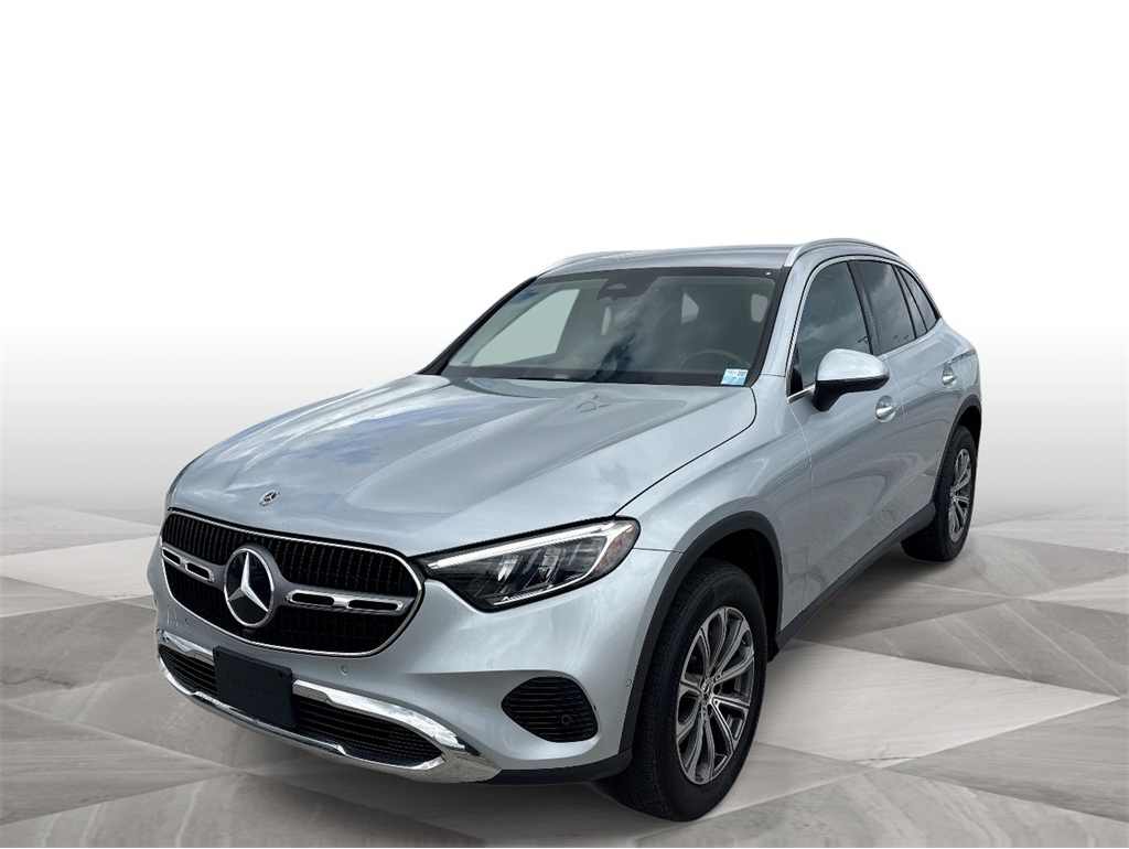 2024 Mercedes-Benz GLC GLC 300's photo