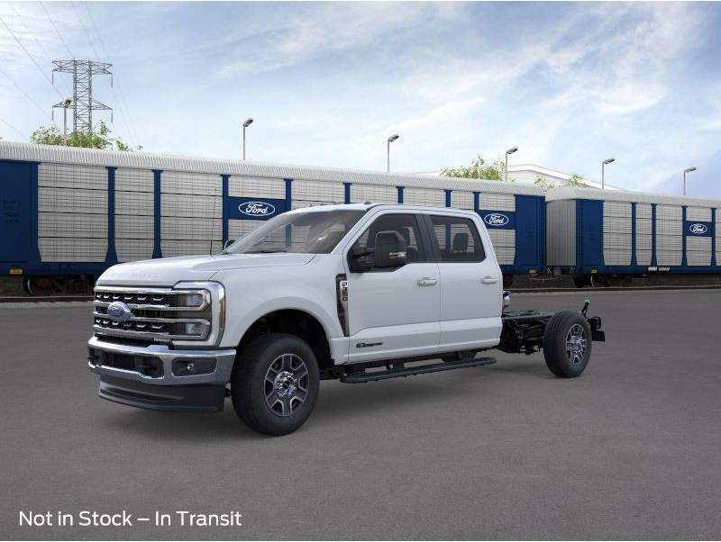 2026 Ford F-350 Super Duty Chassis Cab Lariat's photo