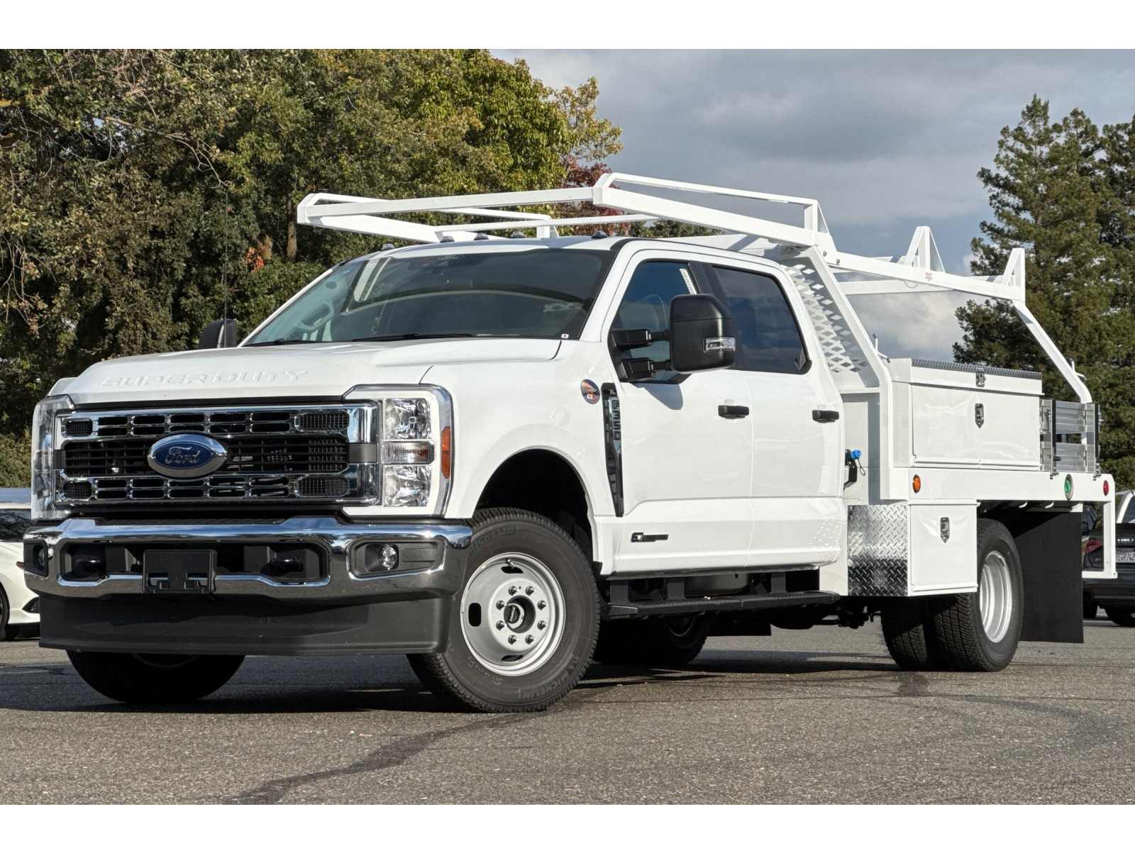 2026 Ford F-350 Super Duty Chassis Cab XL's photo