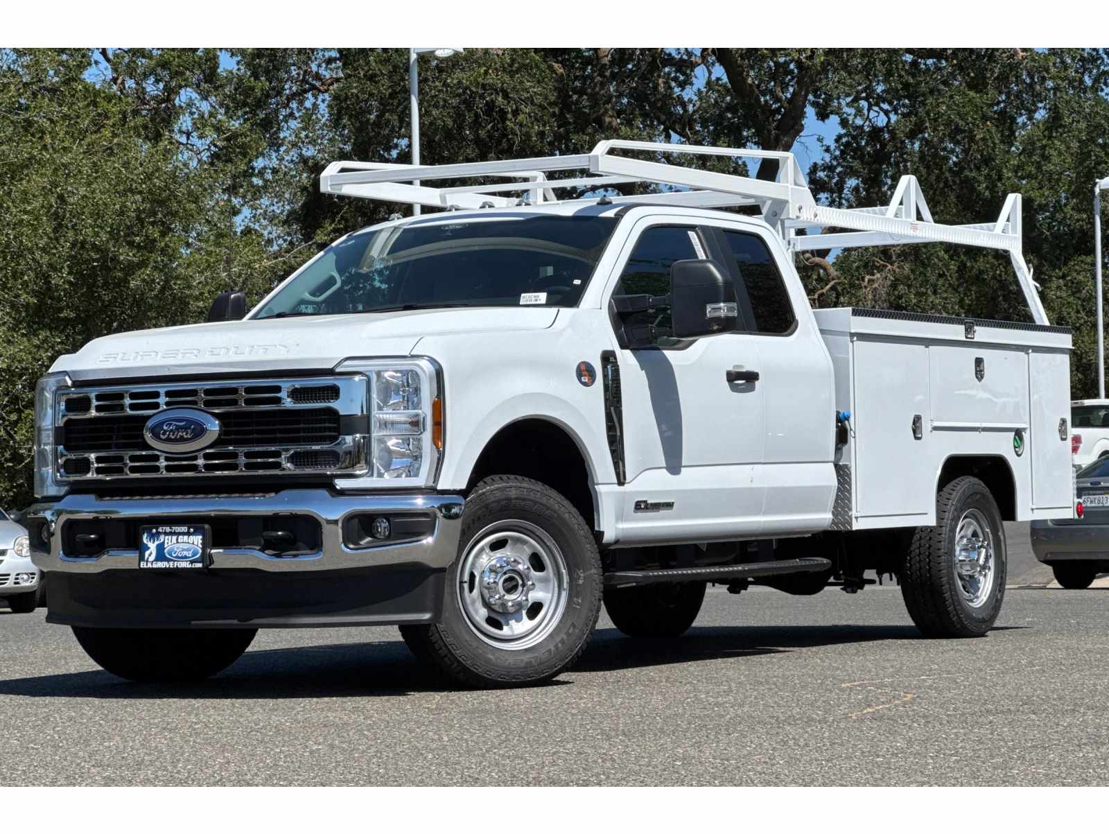 2025 Ford F-350 Super Duty Chassis Cab XL's photo