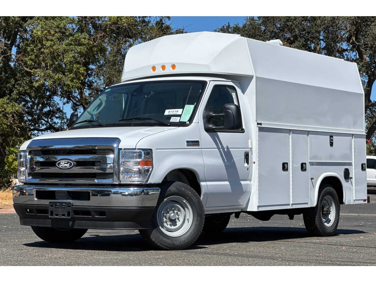 2026 Ford E-Series Cutaway Base's photo