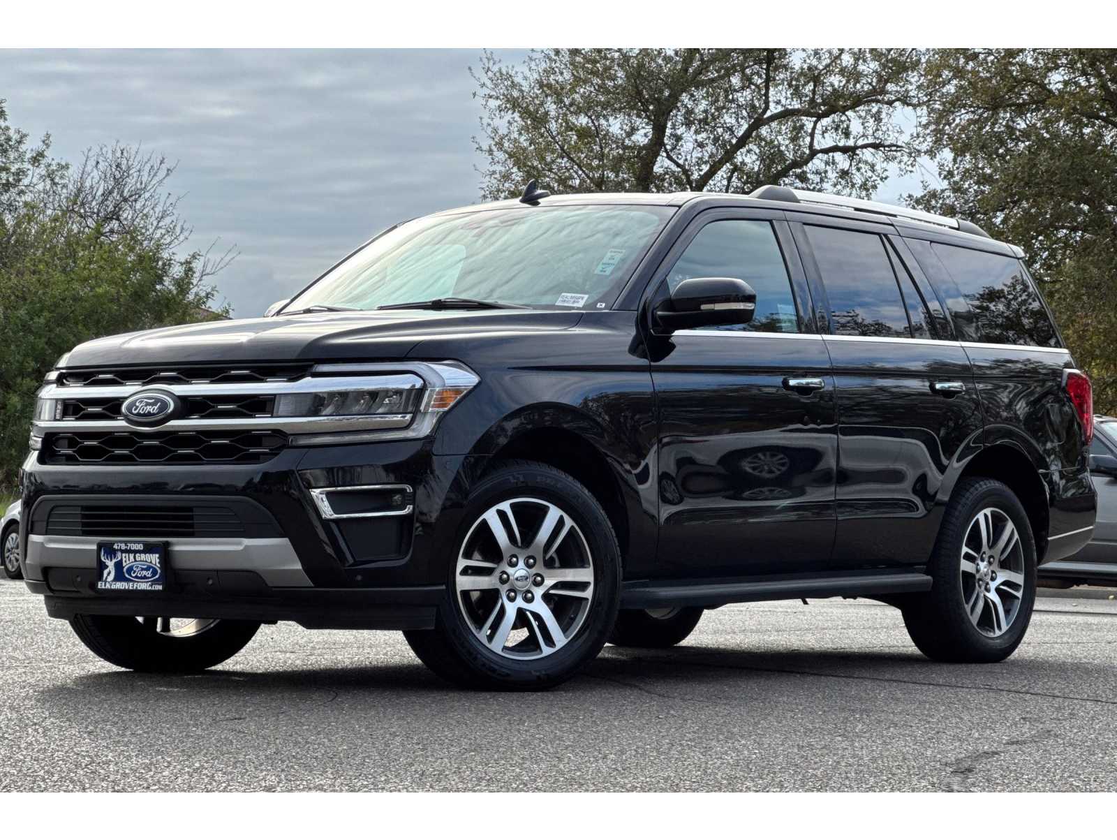 2024 Ford Expedition Limited's photo