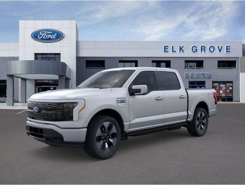 2025 Ford F-150 Lightning Platinum's photo