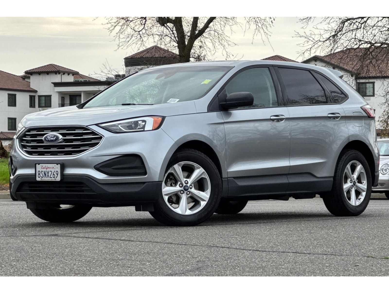 2020 Ford Edge SE's photo