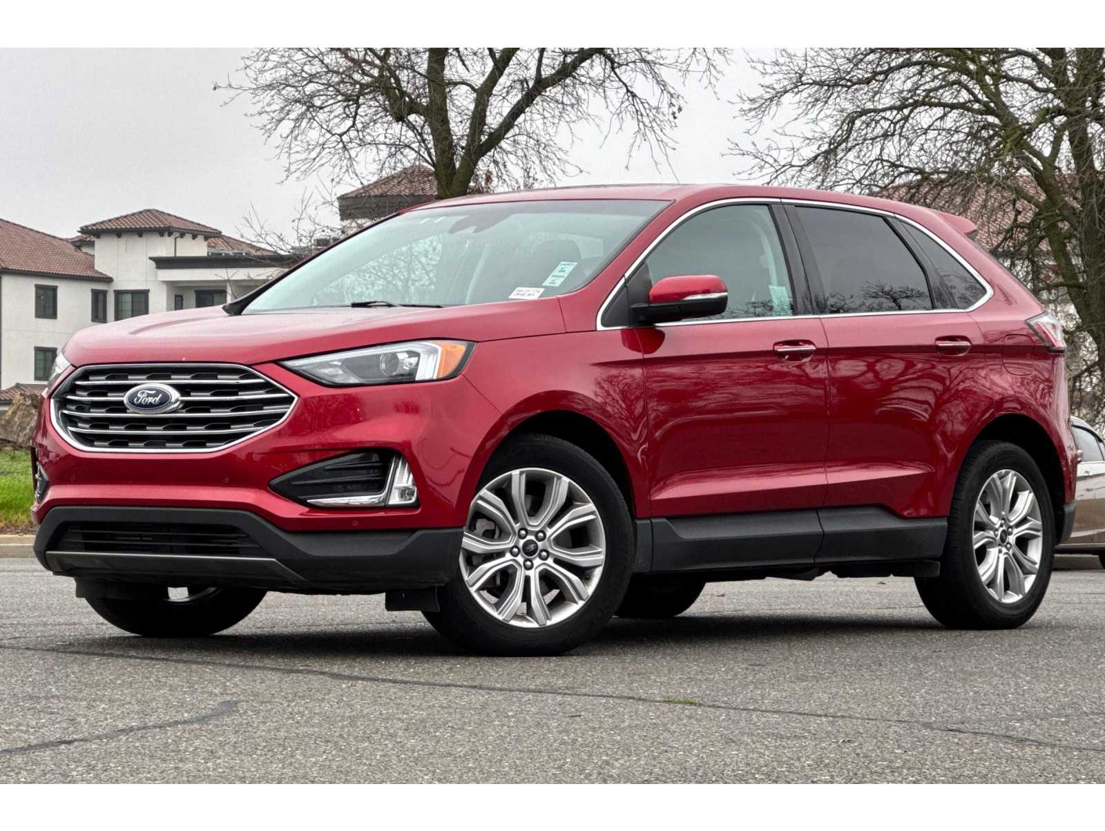 2024 Ford Edge Titanium's photo