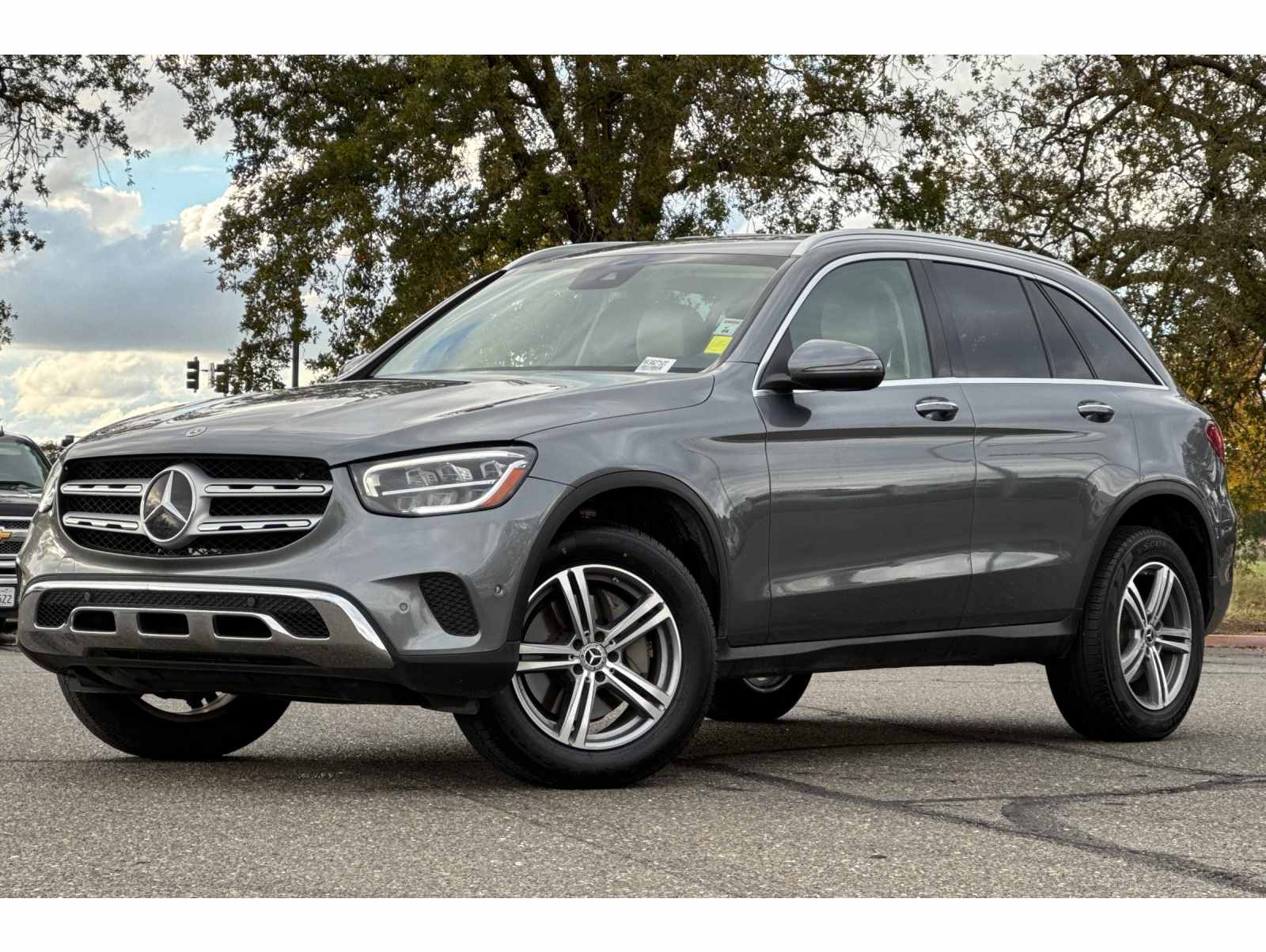 2022 Mercedes-Benz GLC GLC300's photo
