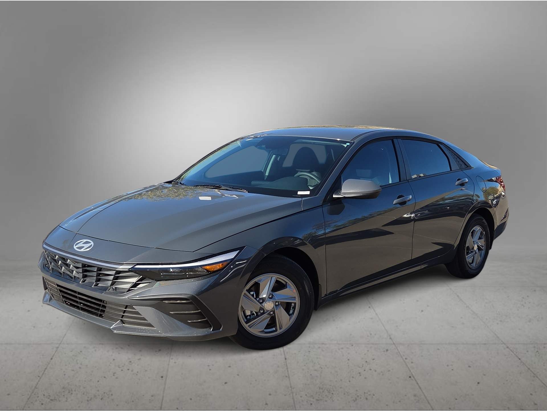 2026 Hyundai Elantra SE's photo