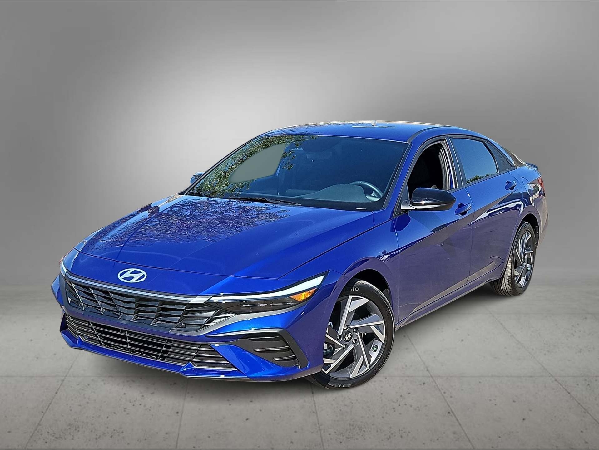 2025 Hyundai Elantra SEL's photo