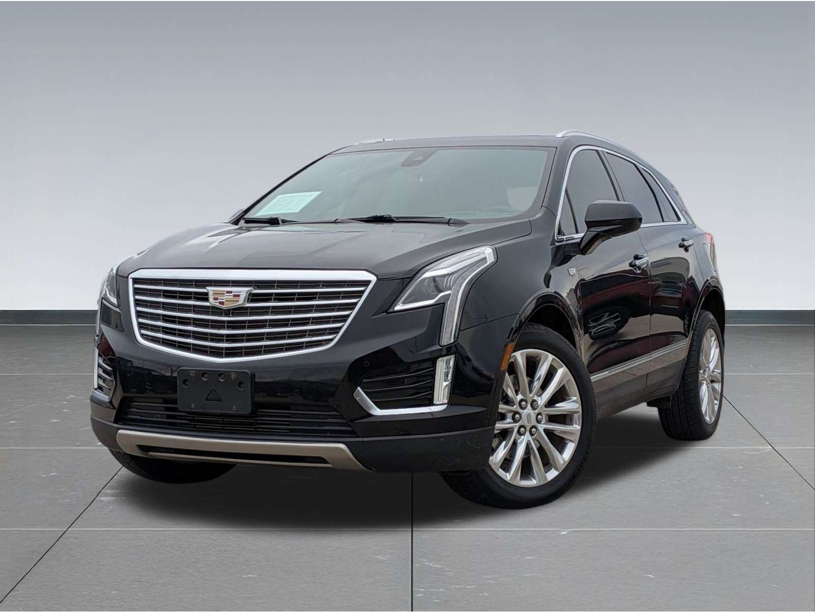 2017 Cadillac XT5 Platinum's photo