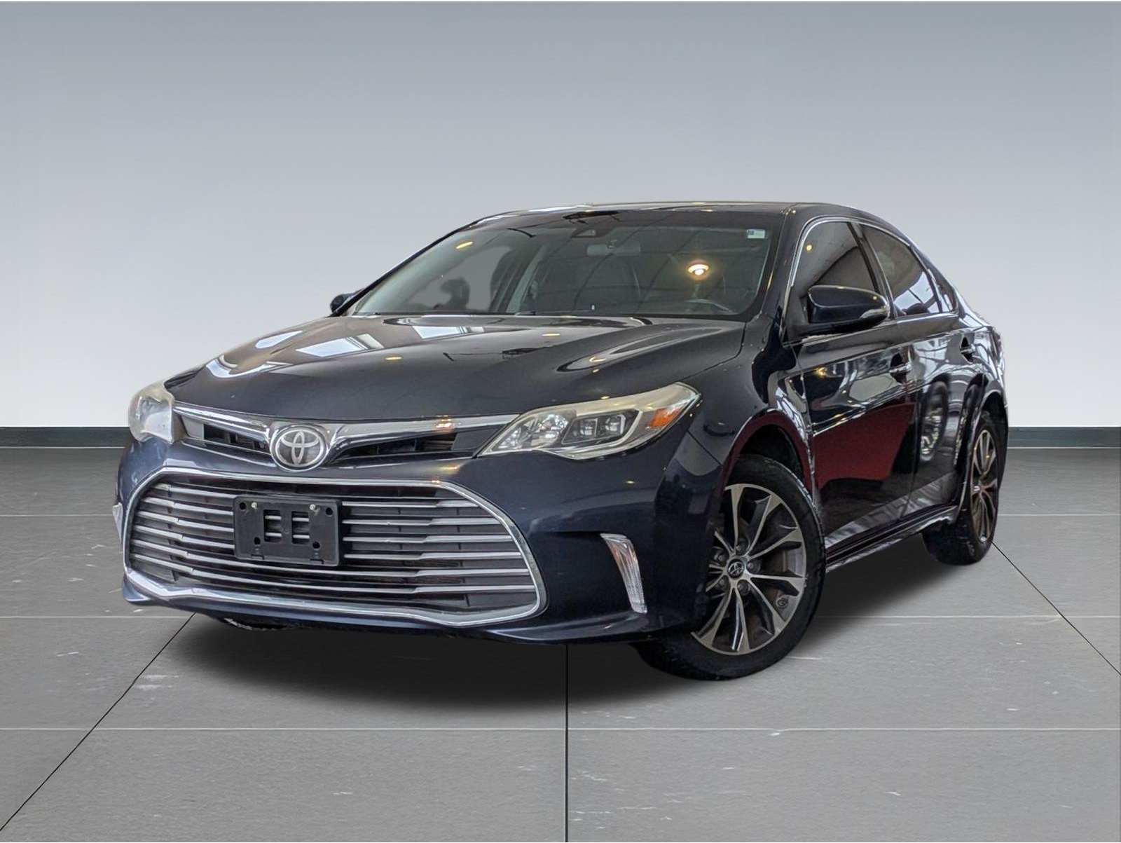 2018 Toyota Avalon XLE's photo