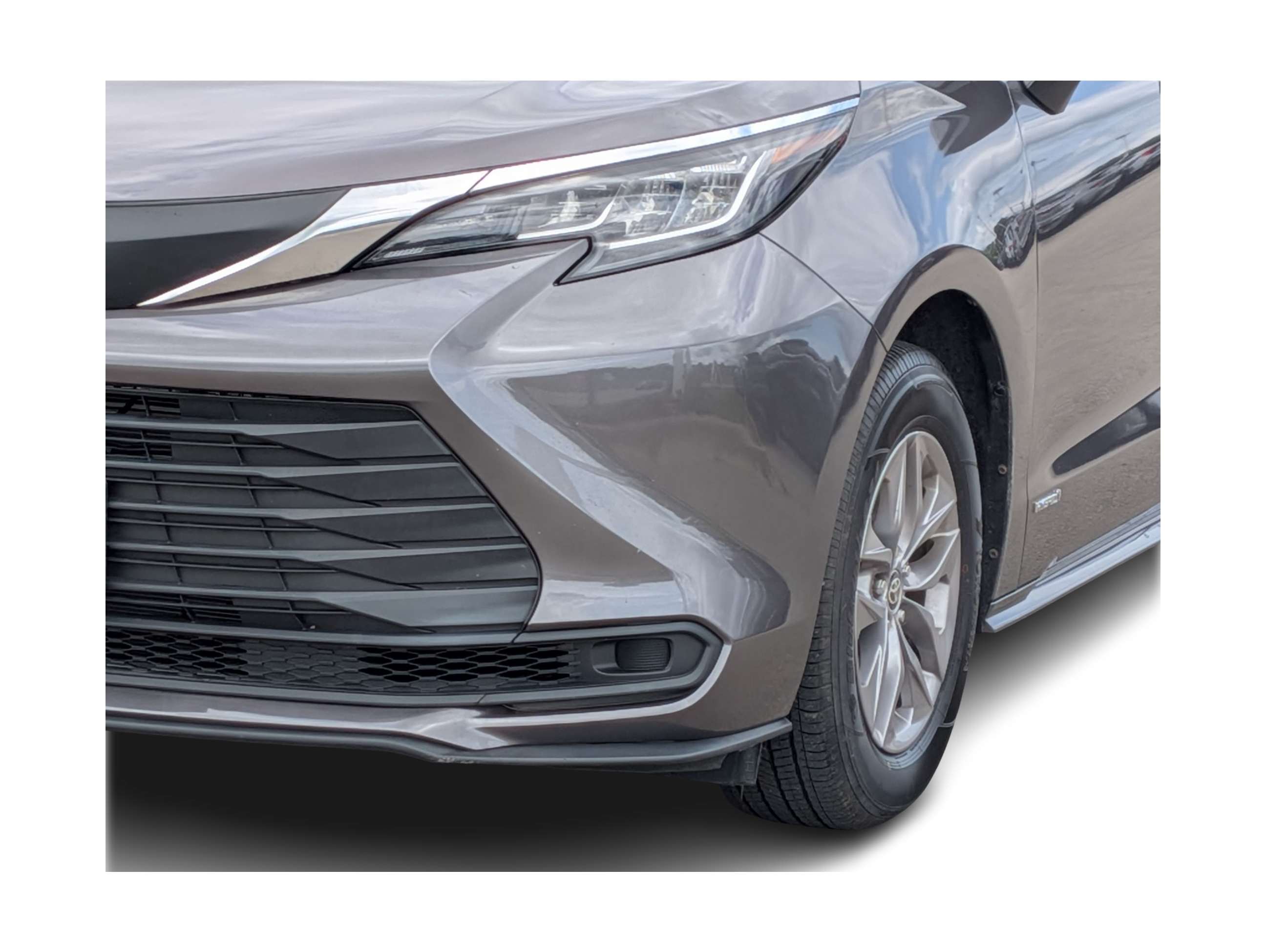 Thumbnail: 2021 Toyota Sienna - 1
