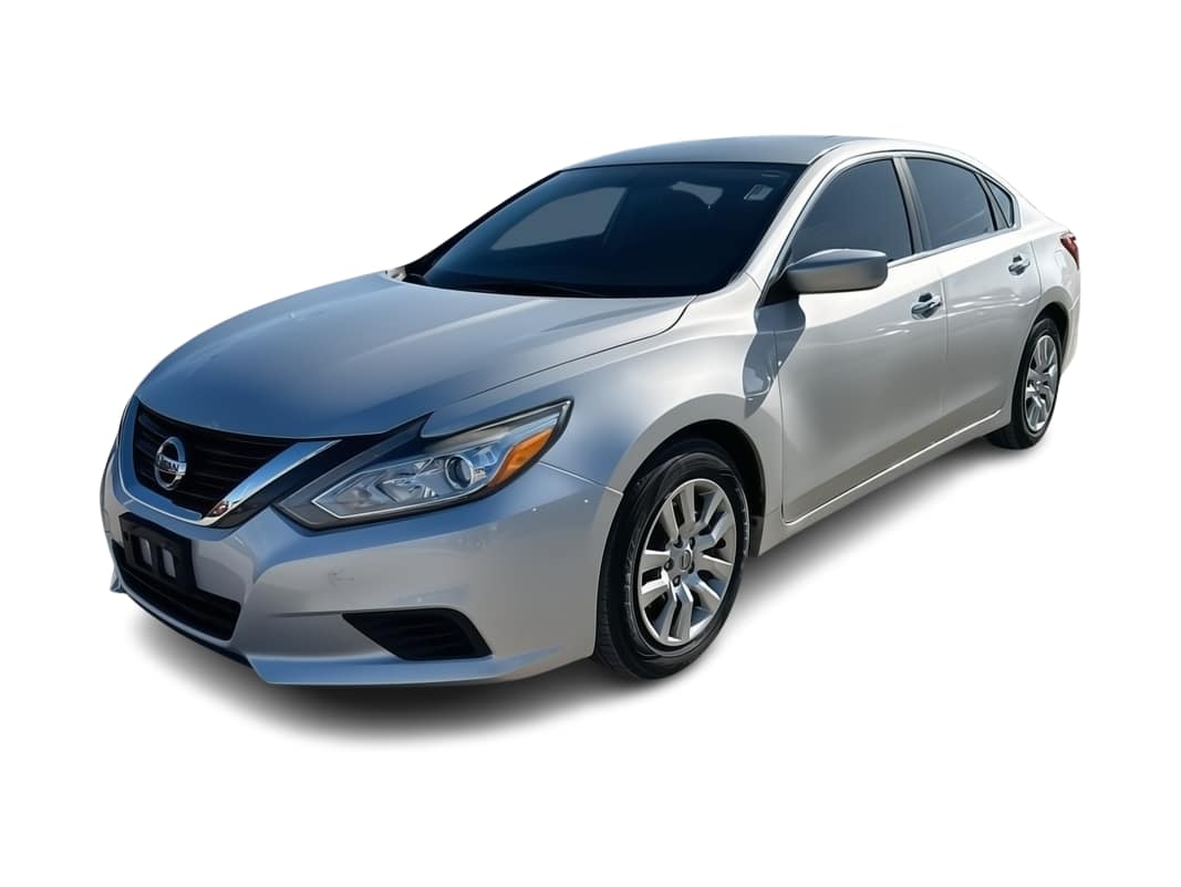 2016 Nissan Altima S -
                Waukesha, WI