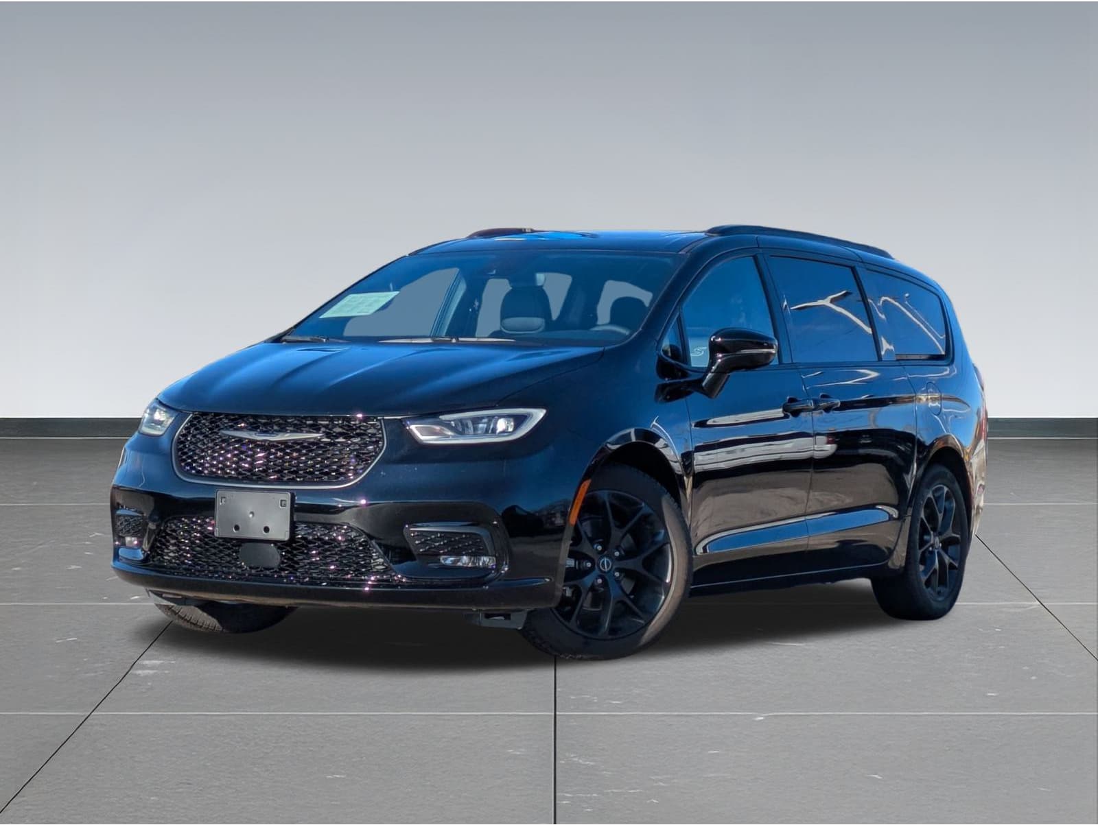 2026 Chrysler Pacifica Limited's photo