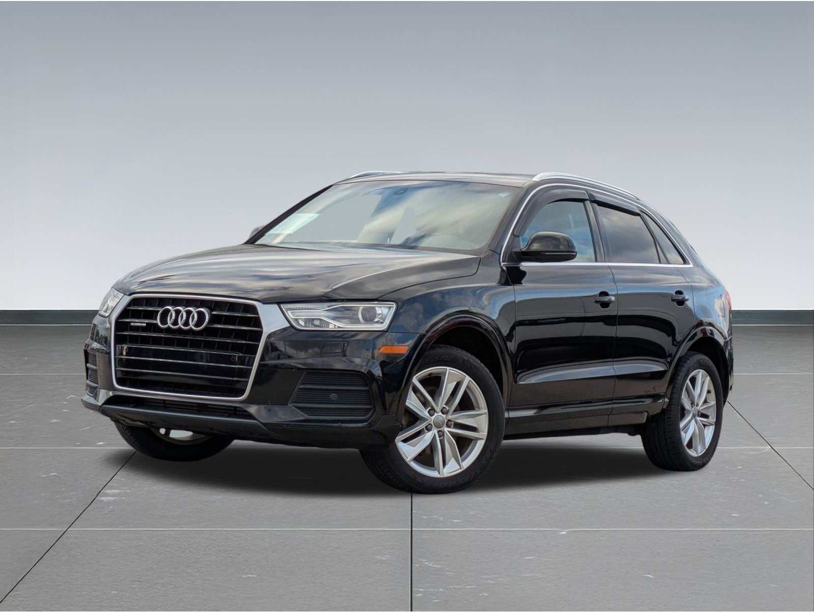 2016 Audi Q3 Premium Plus's photo