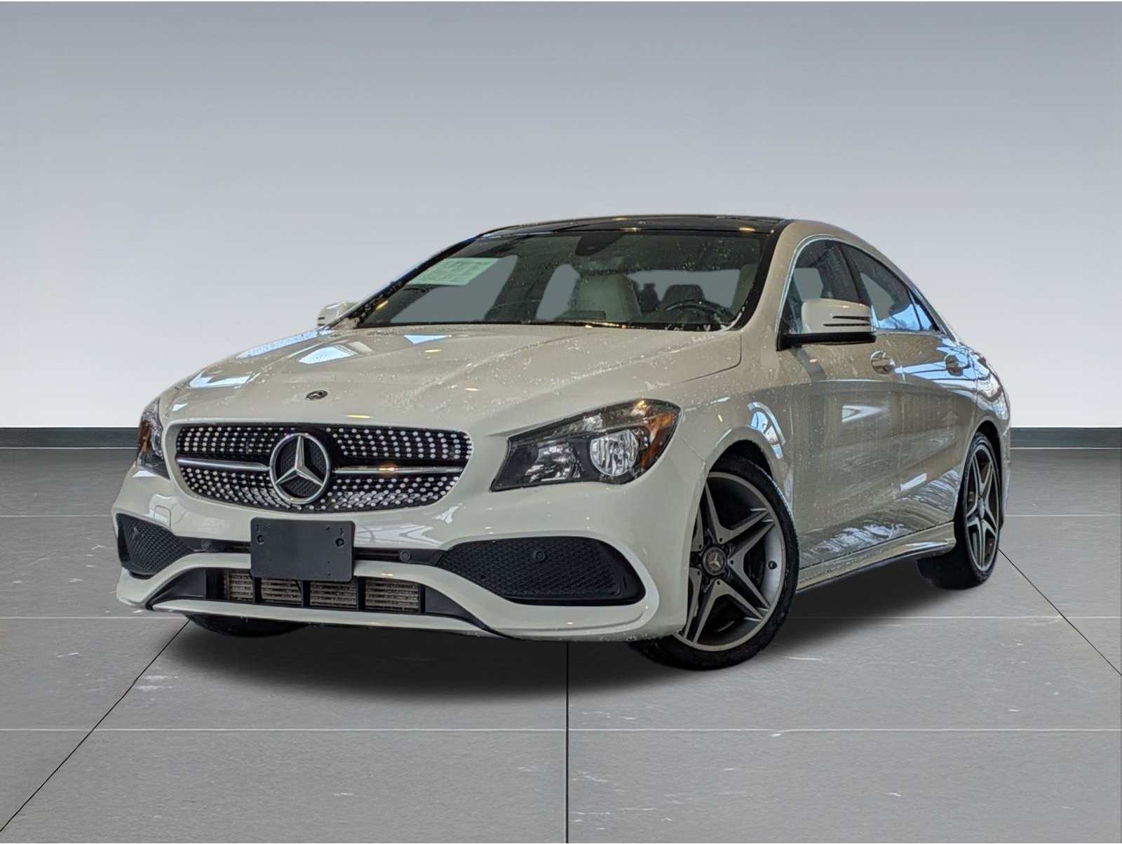 2015 Mercedes-Benz CLA-Class CLA250's photo