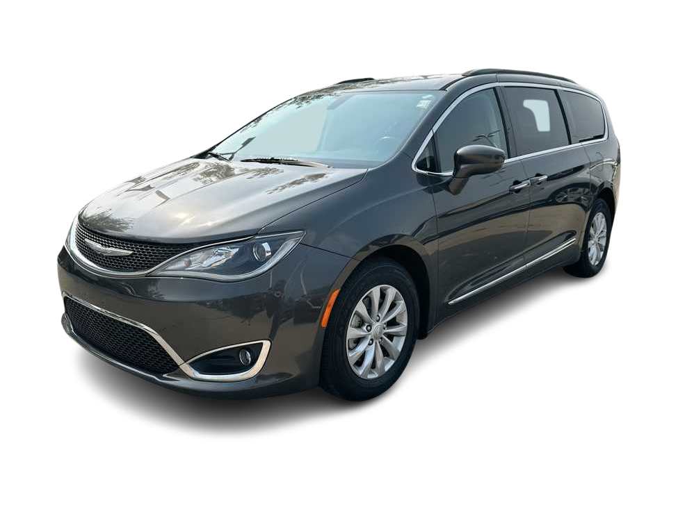 2017 Chrysler Pacifica Touring L -
                  Waukesha, WI