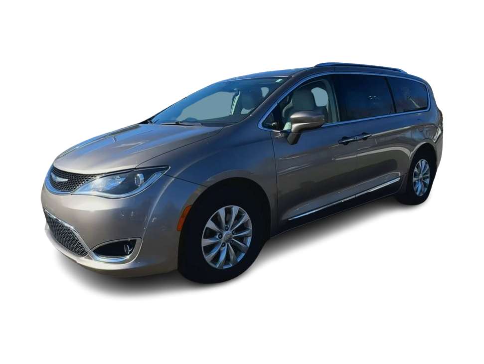 2018 Chrysler Pacifica Touring L -
                  Waukesha, WI