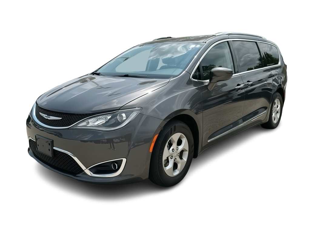 2017 Chrysler Pacifica  -
                  Waukesha, WI