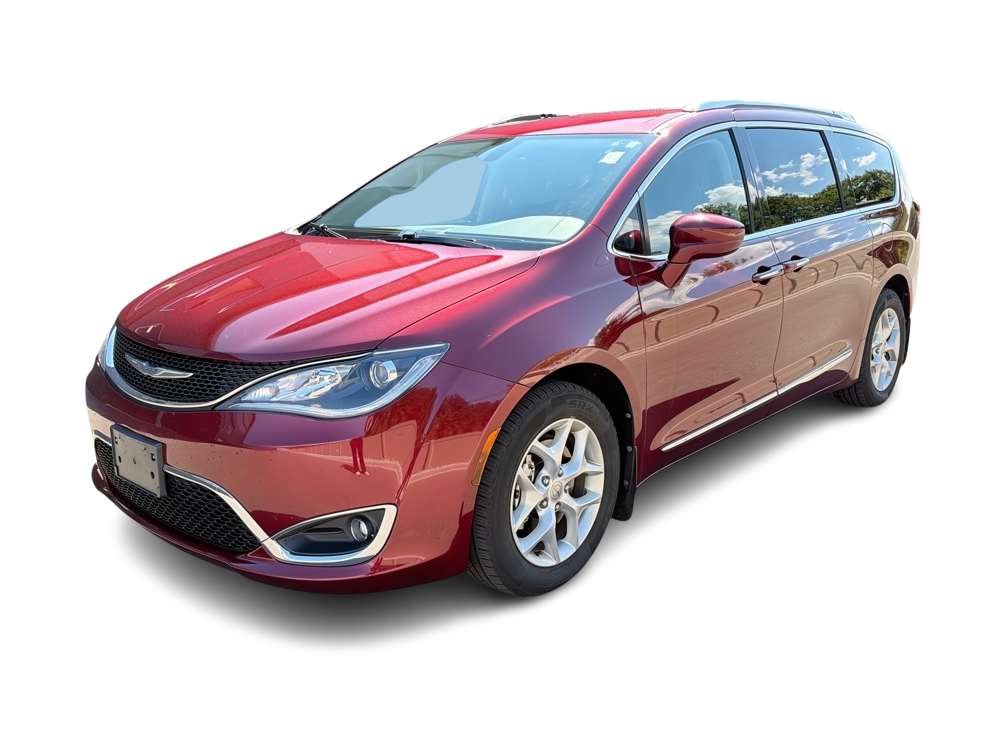 2017 Chrysler Pacifica  -
                  Waukesha, WI