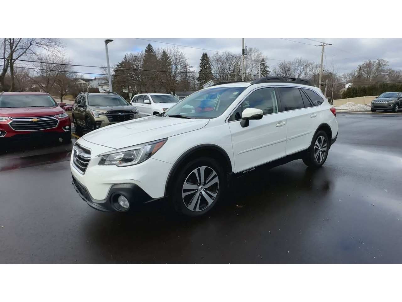 2018 Subaru Outback Limited's photo