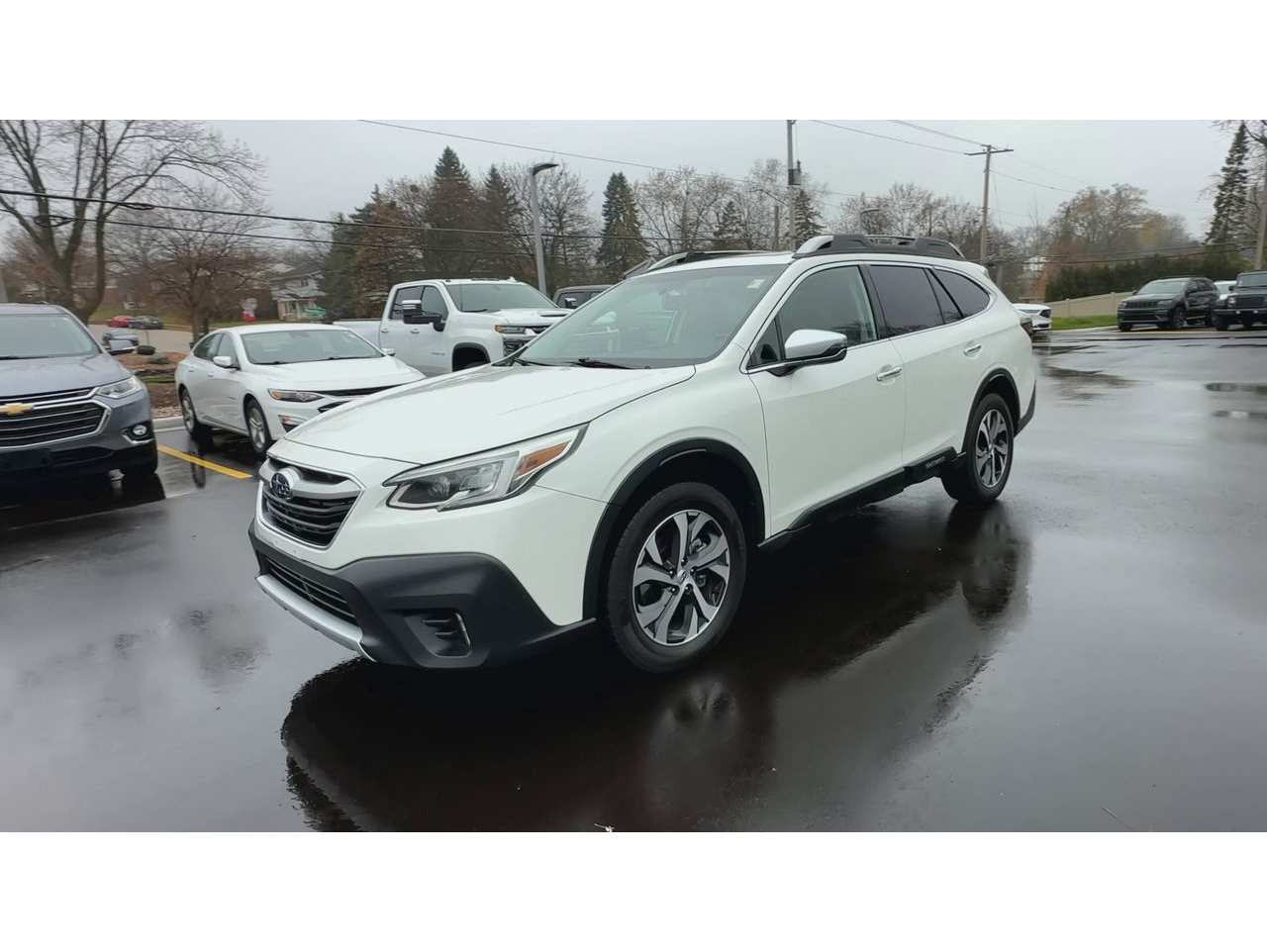 2020 Subaru Outback Touring's photo