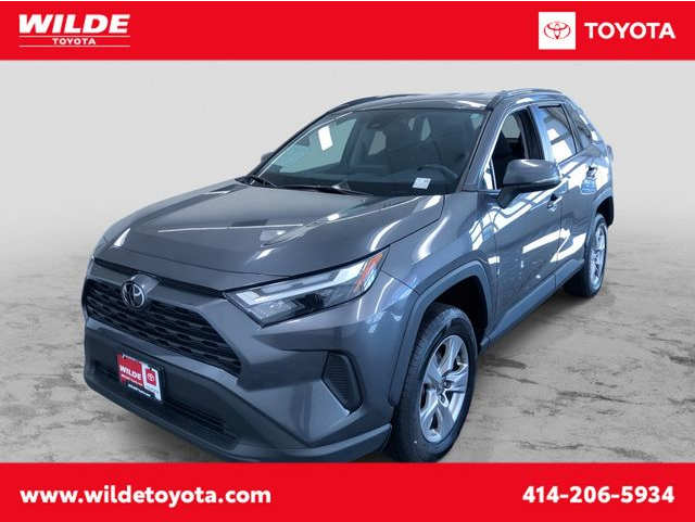 2022 Toyota RAV4 XLE's photo
