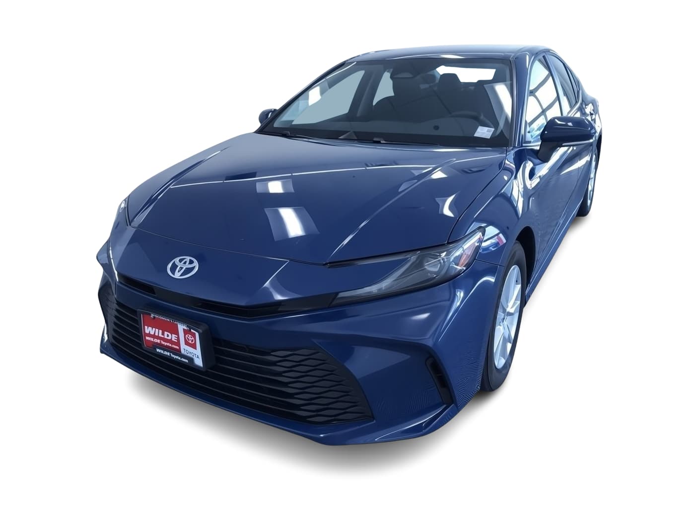 2025 Toyota Camry LE Hero Image