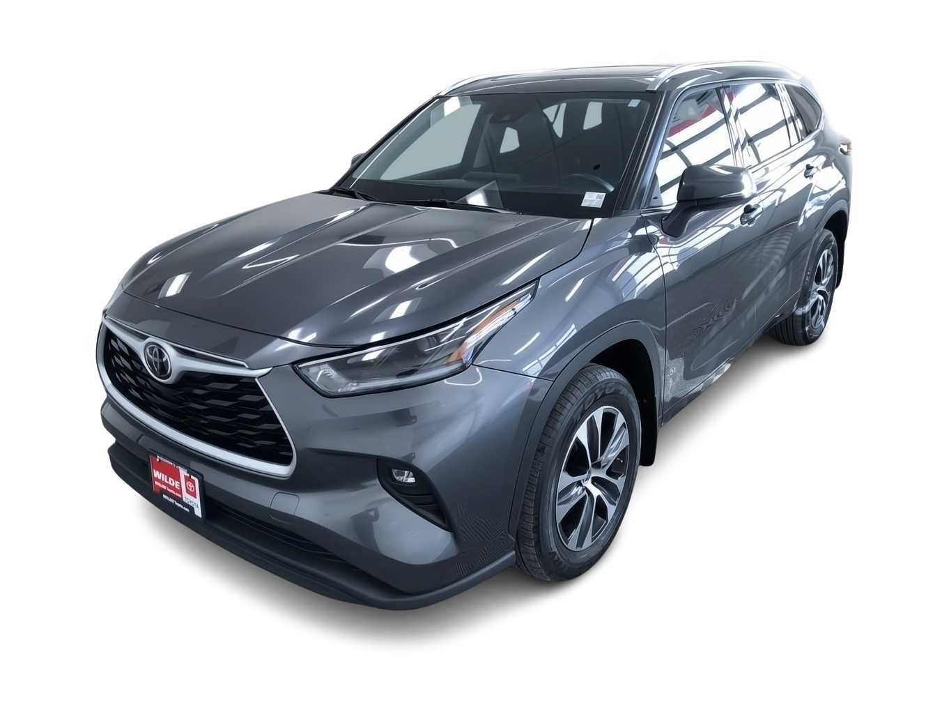 2021 Toyota Highlander XLE -
                West Allis, WI