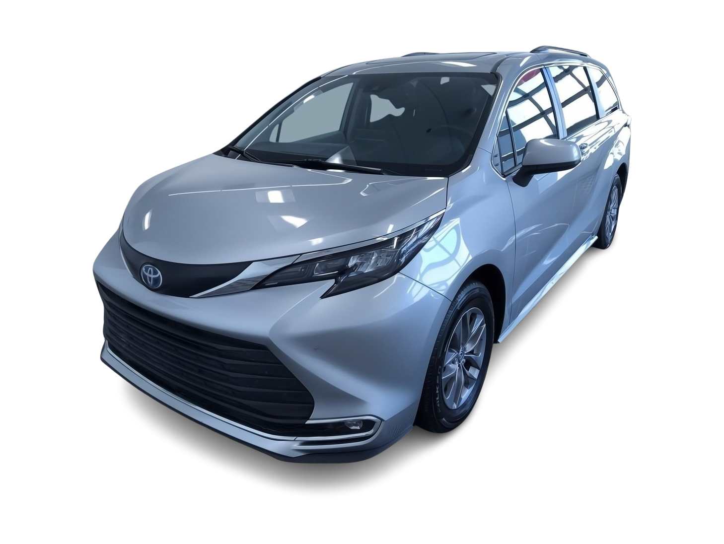 2024 Toyota Sienna XLE -
                West Allis, WI