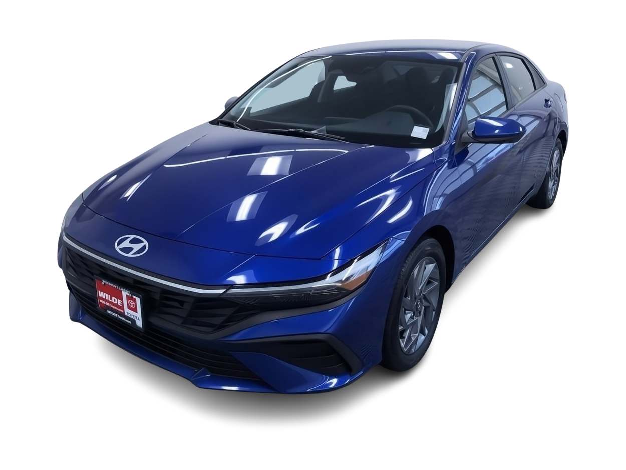 2024 Hyundai Elantra SEL Hero Image