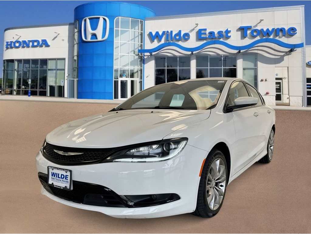 2016 Chrysler 200 S