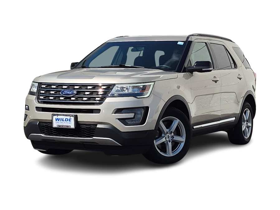 2017 Ford Explorer XLT -
                  Madison, WI