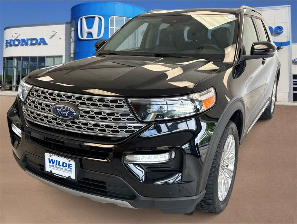 2022 Ford Explorer Limited's photo