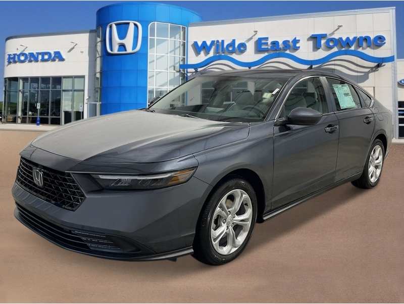 2025 Honda Accord LX's photo