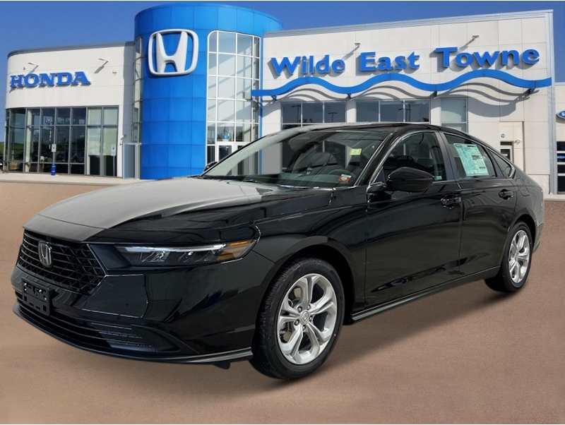 2025 Honda Accord LX's photo