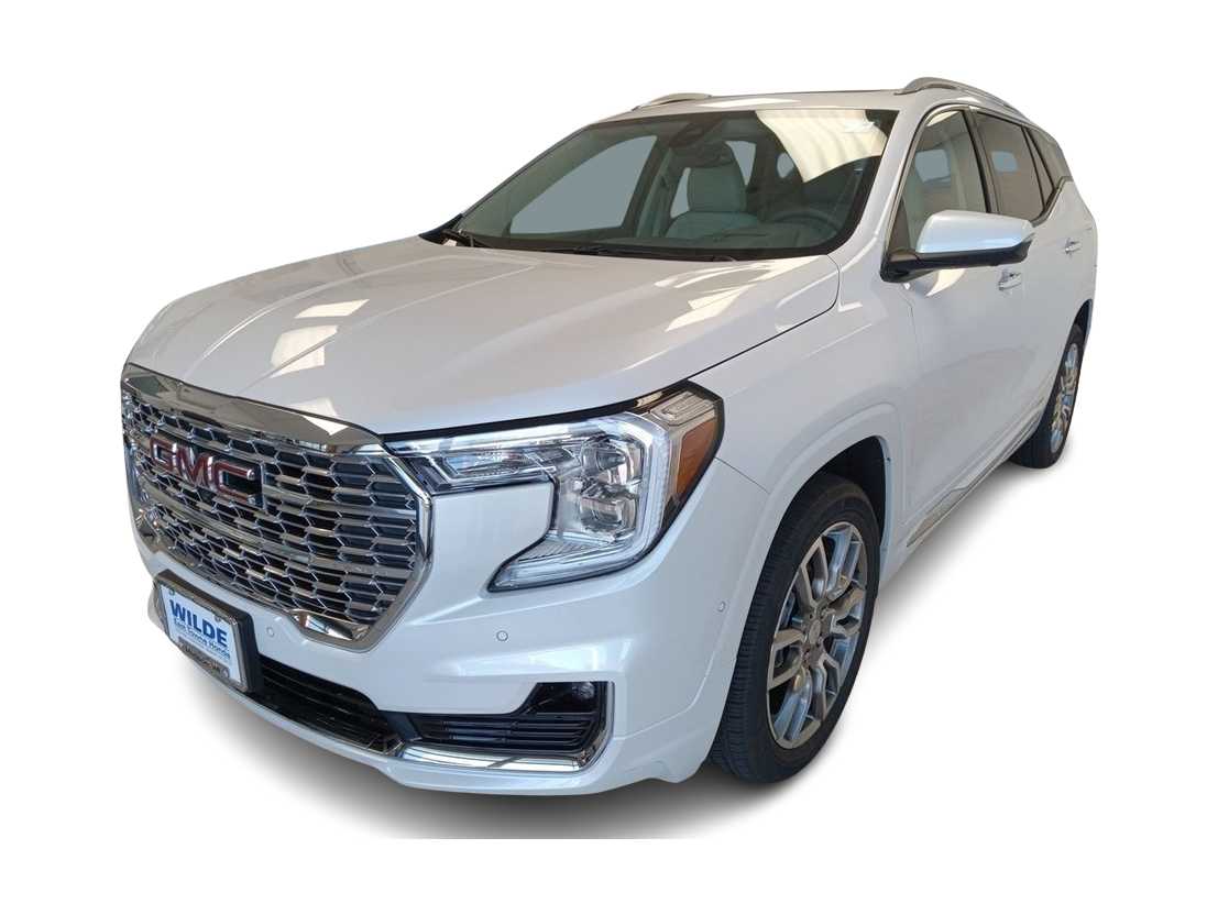 2024 GMC Terrain Denali -
                Madison, WI