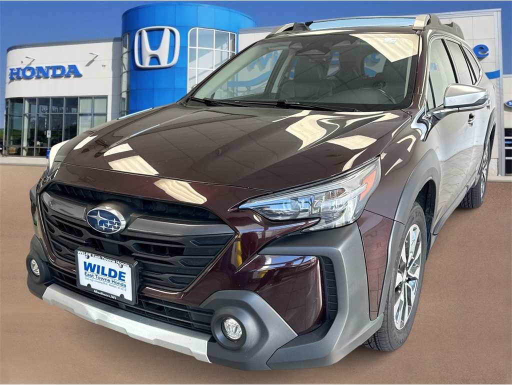 2023 Subaru Outback Touring's photo