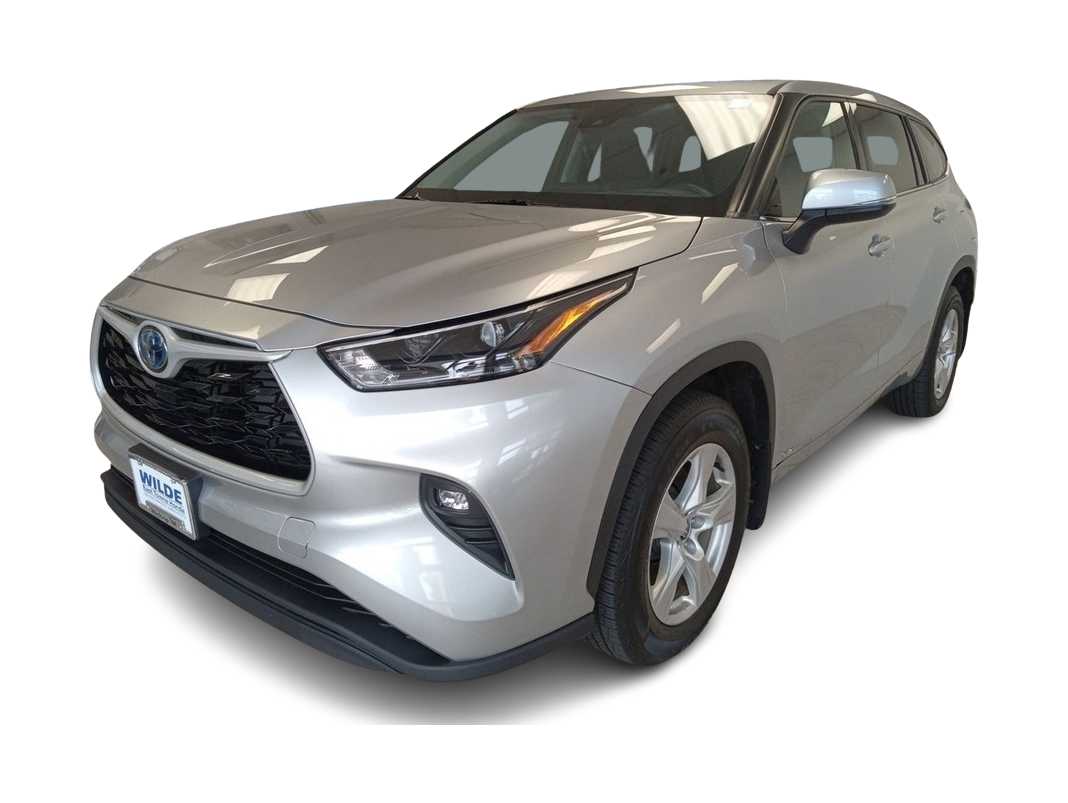 2022 Toyota Highlander LE -
                Madison, WI