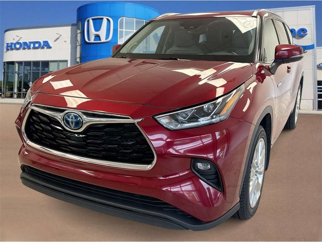 2021 Toyota Highlander Limited's photo