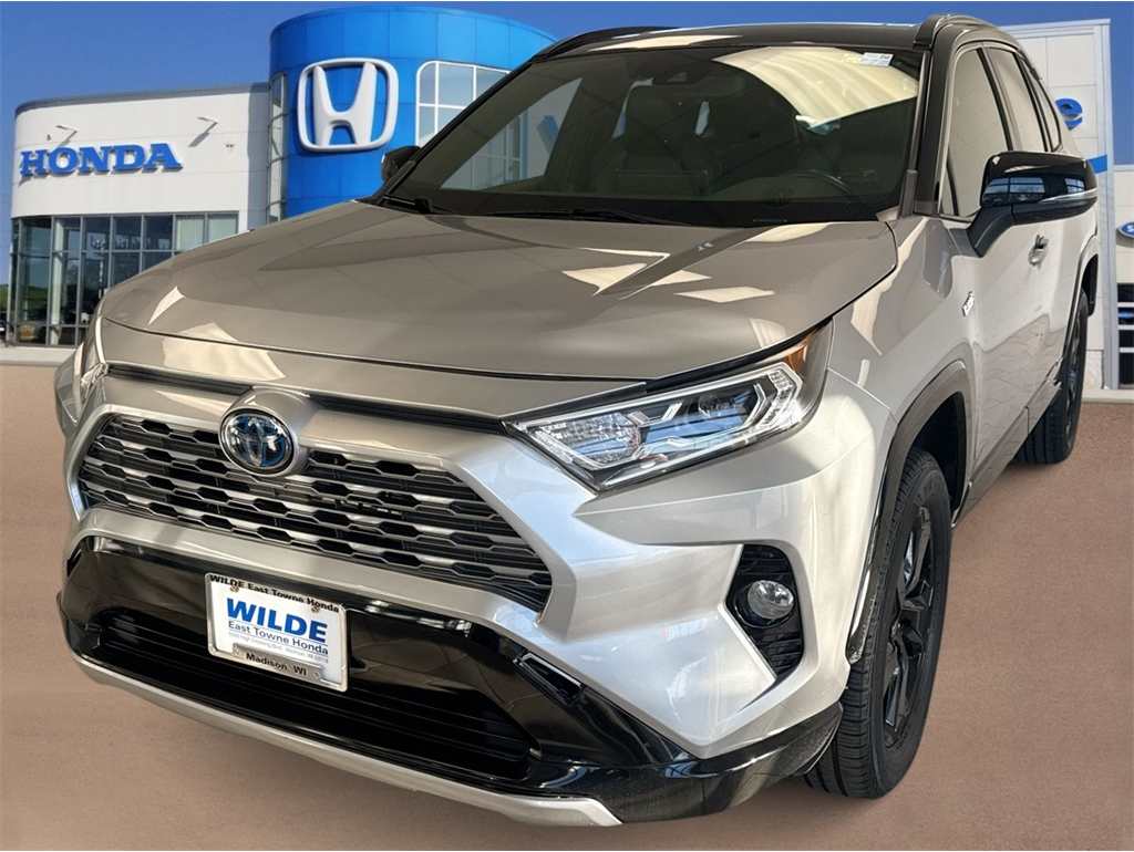 2020 Toyota RAV4 XSE's photo