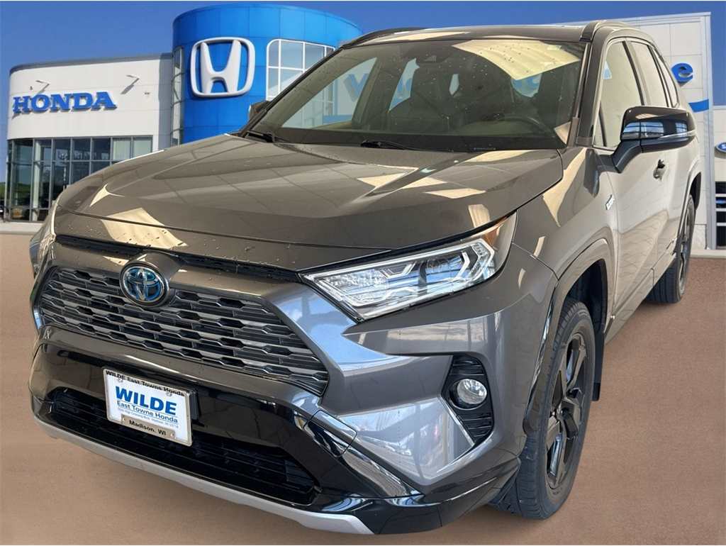 2020 Toyota RAV4 XSE's photo