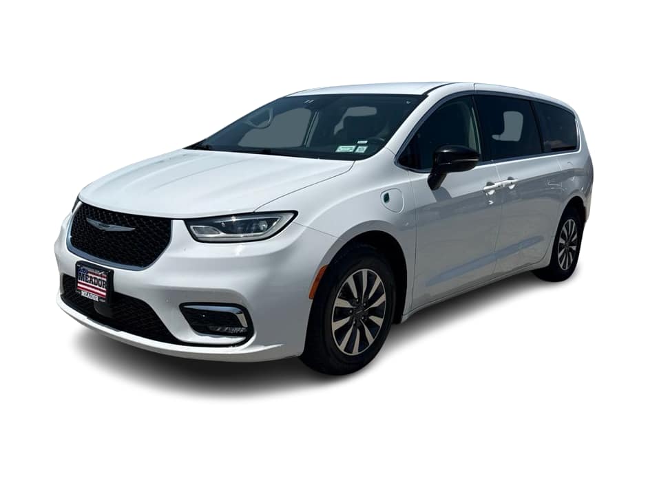 Thumbnail: 2024 Chrysler Pacifica - 1