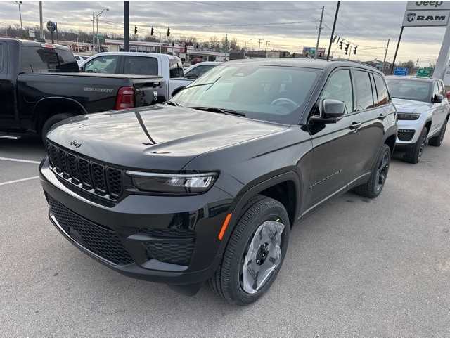 2025 Jeep Grand Cherokee Altitude's photo