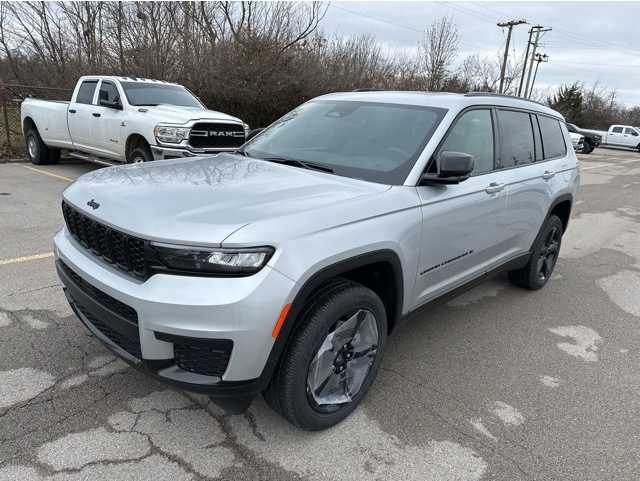 2025 Jeep Grand Cherokee L Altitude's photo