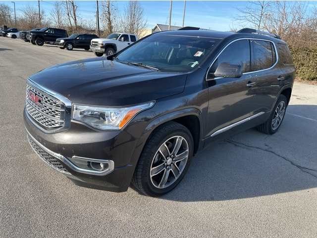 2019 GMC Acadia Denali's photo