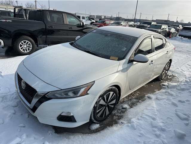 2022 Nissan Altima SV