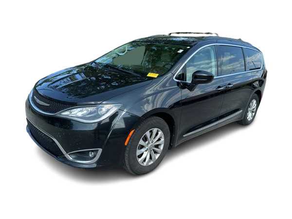 2017 Chrysler Pacifica Touring L -
                  Lexington, KY