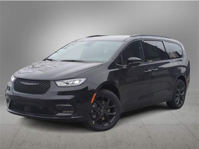 2026 Chrysler Pacifica Select's photo