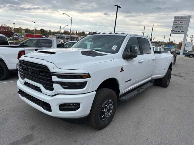 2026 RAM Ram 3500 Pickup Laramie's photo