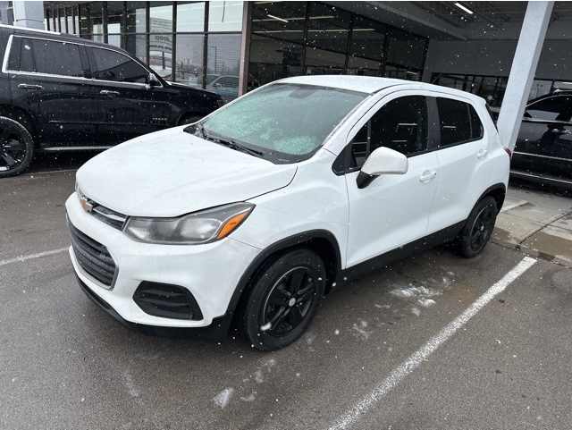 2020 Chevrolet Trax LS's photo